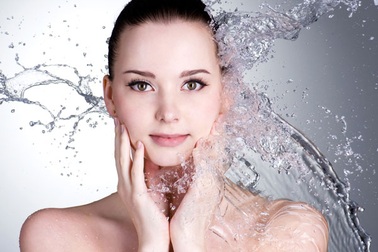 Làn da không tuổi chỉ nhờ… rửa mặt