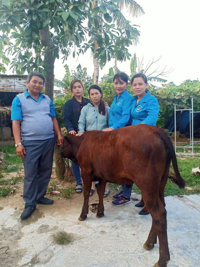 Phú Yên: Kết nối, chia sẻ nhiều hoàn cảnh khó khăn của nhóm công tác xã hội &quot;Nụ cười hạnh phúc&quot; - Ảnh 2.