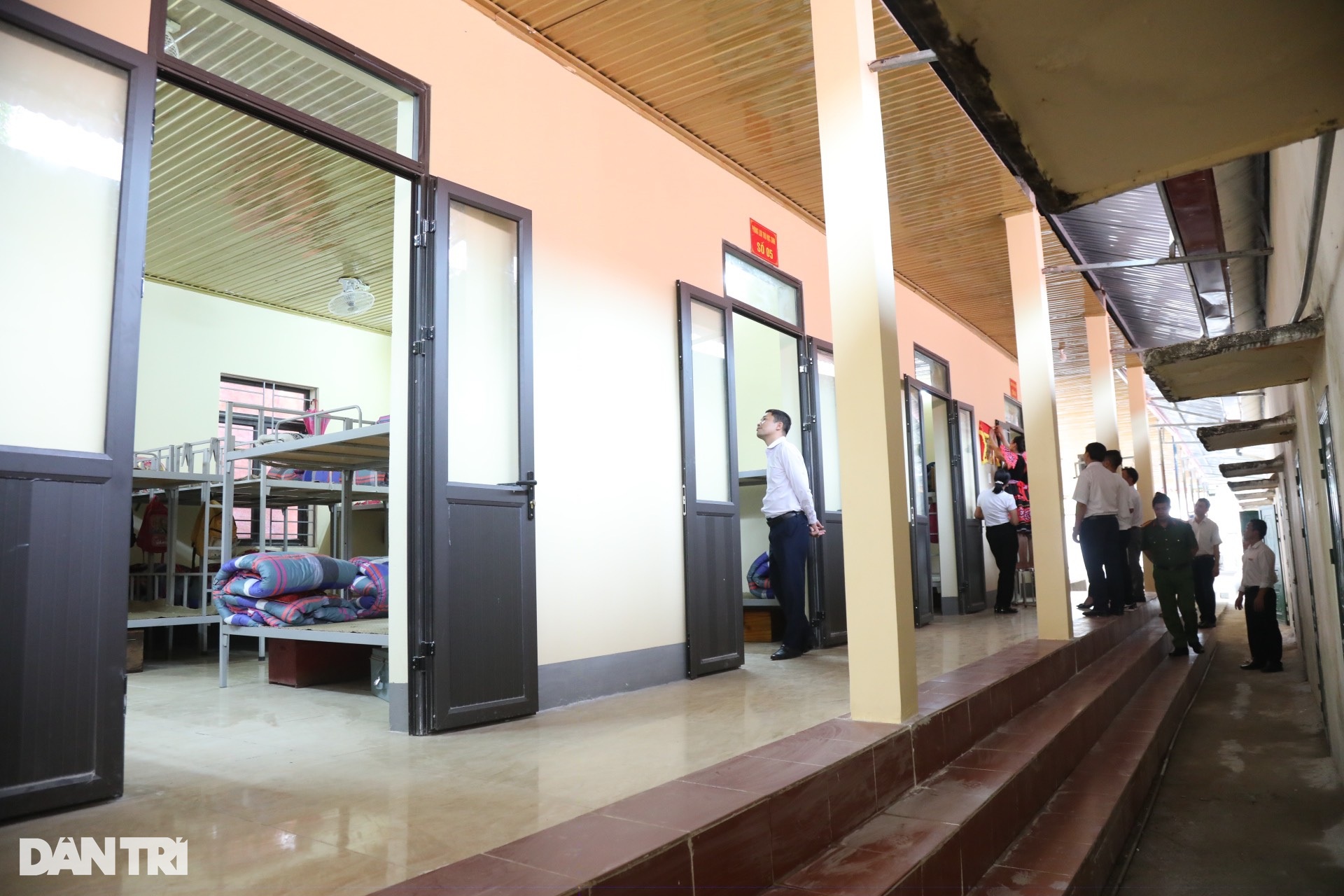 Khánh thành nhà bán trú ở Xín Mần, học sinh không còn lo rét khi đông về - 11 Khánh thành nhà bán trú ở Xín Mần, học sinh không còn lo rét khi đông về - 11