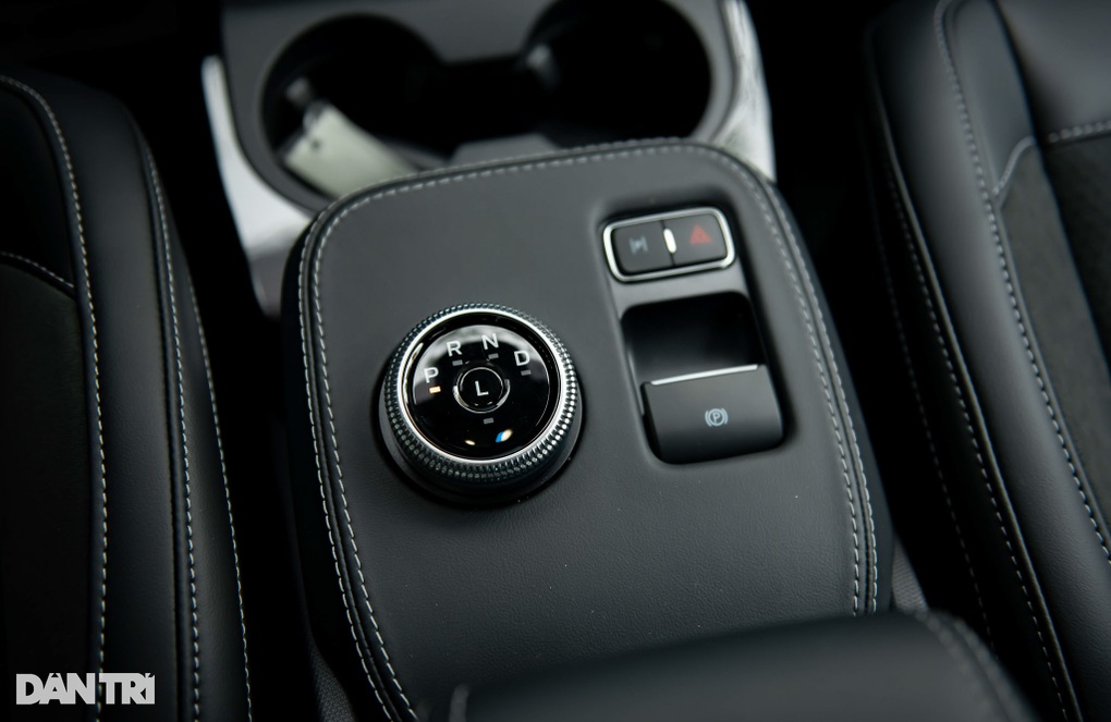 Ế 2 năm, xe điện Ford Mustang Mach-E hạ giá gần 2 tỷ đồng để tìm khách - 8 Ế 2 năm, xe điện Ford Mustang Mach-E hạ giá gần 2 tỷ đồng để tìm khách - 8