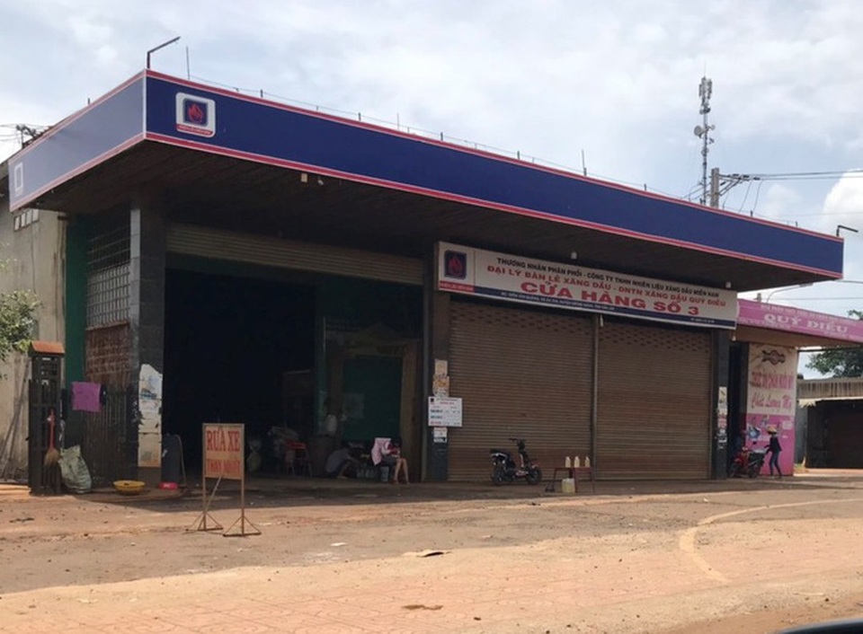Xăng dầu thời kỳ “đặc biệt, DN bán lẻ nghi đầu mối găm hàng, chờ tăng giá - 2 Xăng dầu thời kỳ “đặc biệt, DN bán lẻ nghi đầu mối găm hàng, chờ tăng giá - 2