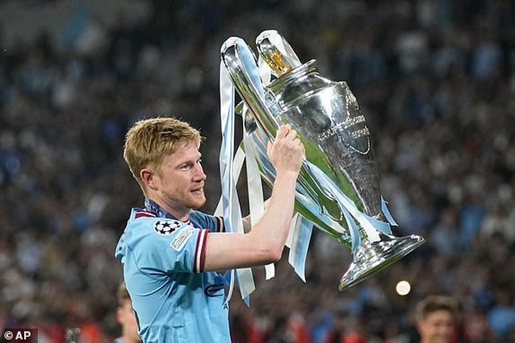 Khoảnh khắc cảm xúc trong ngày Man City lên ngôi vô địch Champions League - 8 Khoảnh khắc cảm xúc trong ngày Man City lên ngôi vô địch Champions League - 8
