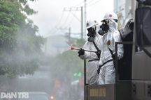 TPHCM: Không phun hóa chất khử khuẩn vào người trong mọi tình huống