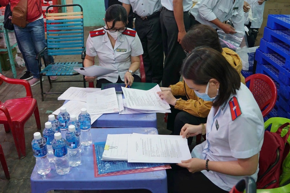 Giám đốc Sở ATTP TPHCM nói gì về việc trường học cho trẻ dùng sữa “lạ”? - 2 Giám đốc Sở ATTP TPHCM nói gì về việc trường học cho trẻ dùng sữa “lạ”? - 2
