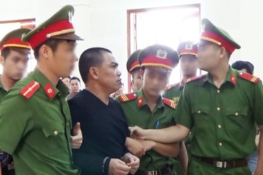 Lĩnh án tử, trùm ma túy 3 lần trốn trại gây náo loạn phòng xét xử