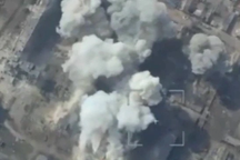 Pháo nhiệt áp của Nga tập kích thành trì Bakhmut