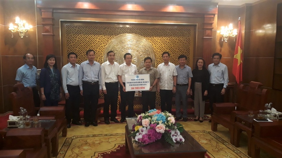 Đà Nẵng hỗ trợ các địa phương bị thiệt hại do bão lũ - 2 Đà Nẵng hỗ trợ các địa phương bị thiệt hại do bão lũ - 2
