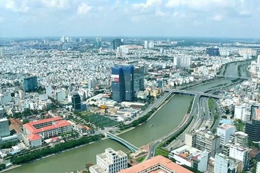 Bất động sản TPHCM: Quy mô sụt giảm, tồn kho tăng mạnh, đất nền tăng giá ảo