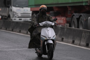 TPHCM mưa dông vào chiều tối