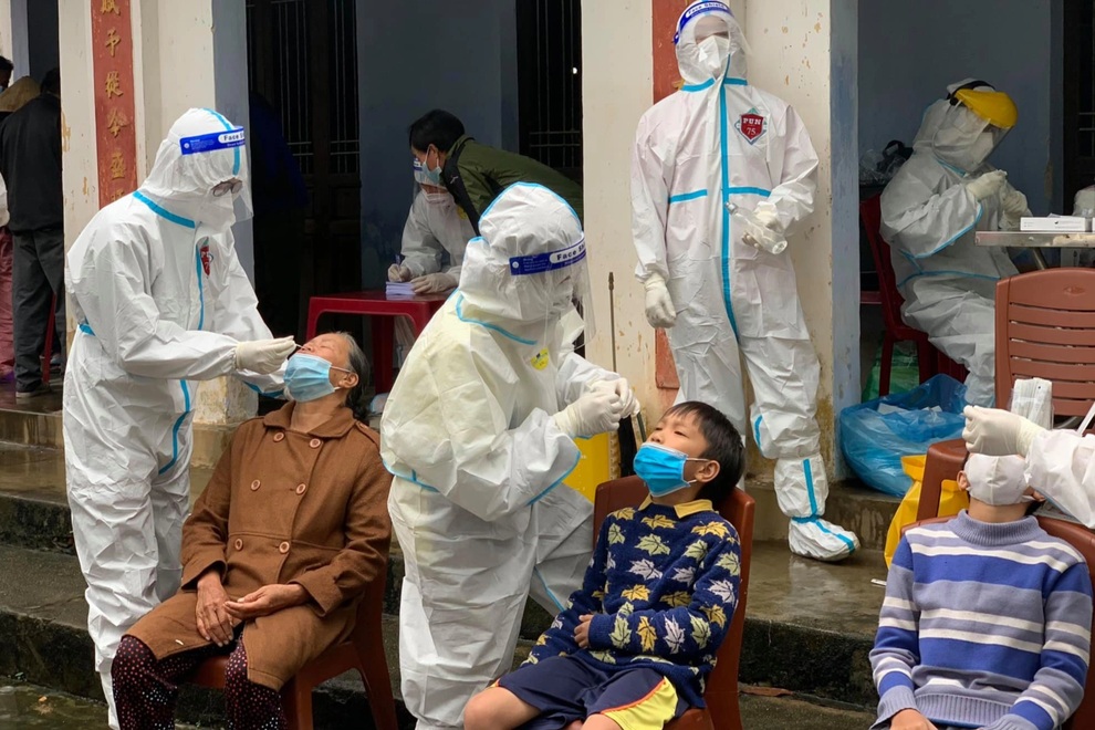 Nóng F0 trong cộng đồng, TP Huế dồn tổng lực truy vết thần tốc - 1 Nóng F0 trong cộng đồng, TP Huế dồn tổng lực truy vết thần tốc - 1