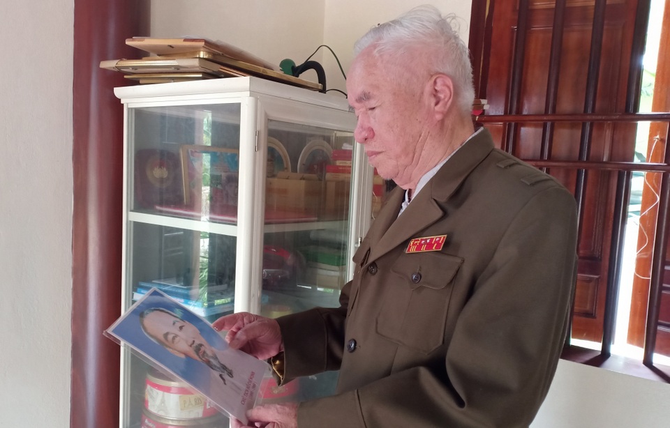 Hai bao diêm đặc biệt trong túi áo Bác Hồ - 1 Hai bao diêm đặc biệt trong túi áo Bác Hồ - 1