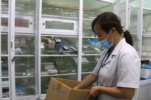 Vụ bệnh nhân phải mua găng tay cho bác sĩ: Do bệnh viện không có giám đốc