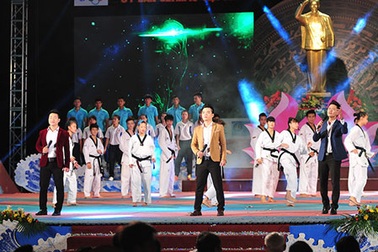 Tưng bừng lễ xuất quân đoàn TTVN tham dự SEA Games 28