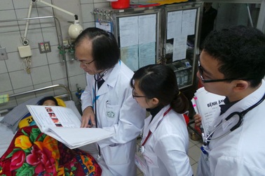 Thay đổi trang phục cho nhân viên y tế để dễ nhận biết