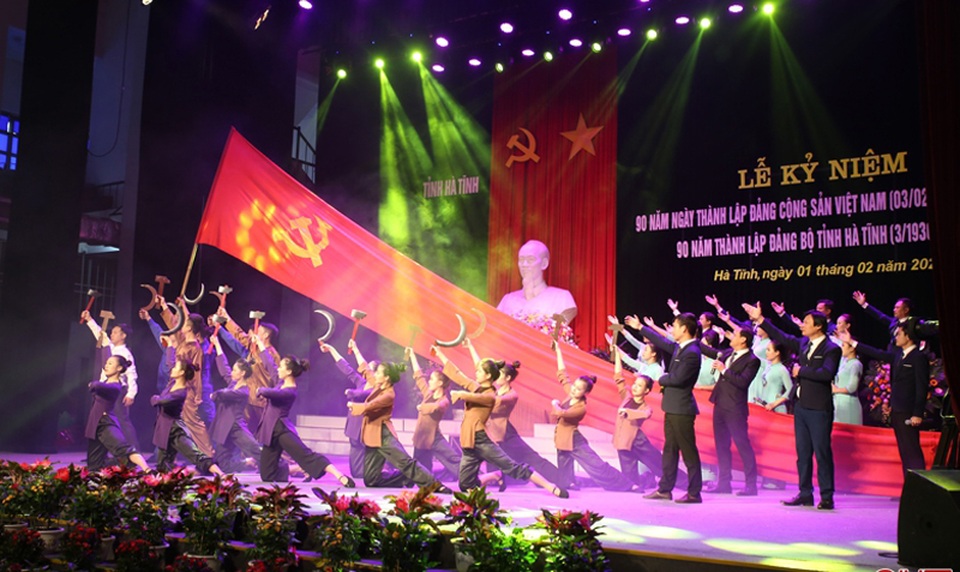 Kỷ niệm 90 năm thành lập Đảng: Người lớn nêu gương, tuổi trẻ quyết viết tiếp trang sử hào hùng - 1 Kỷ niệm 90 năm thành lập Đảng: Người lớn nêu gương, tuổi trẻ quyết viết tiếp trang sử hào hùng - 1