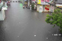 Cảnh báo hơn chục điểm ngập ở TPHCM giờ tan tầm