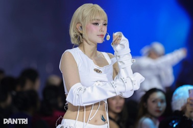 Khó nhận ra ca sĩ Minh Hằng với vẻ ngoài khác lạ, trẻ trung như Gen Z