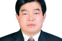 Cách mọi chức vụ trong Đảng đối với Giám đốc Sở GD-ĐT Sơn La