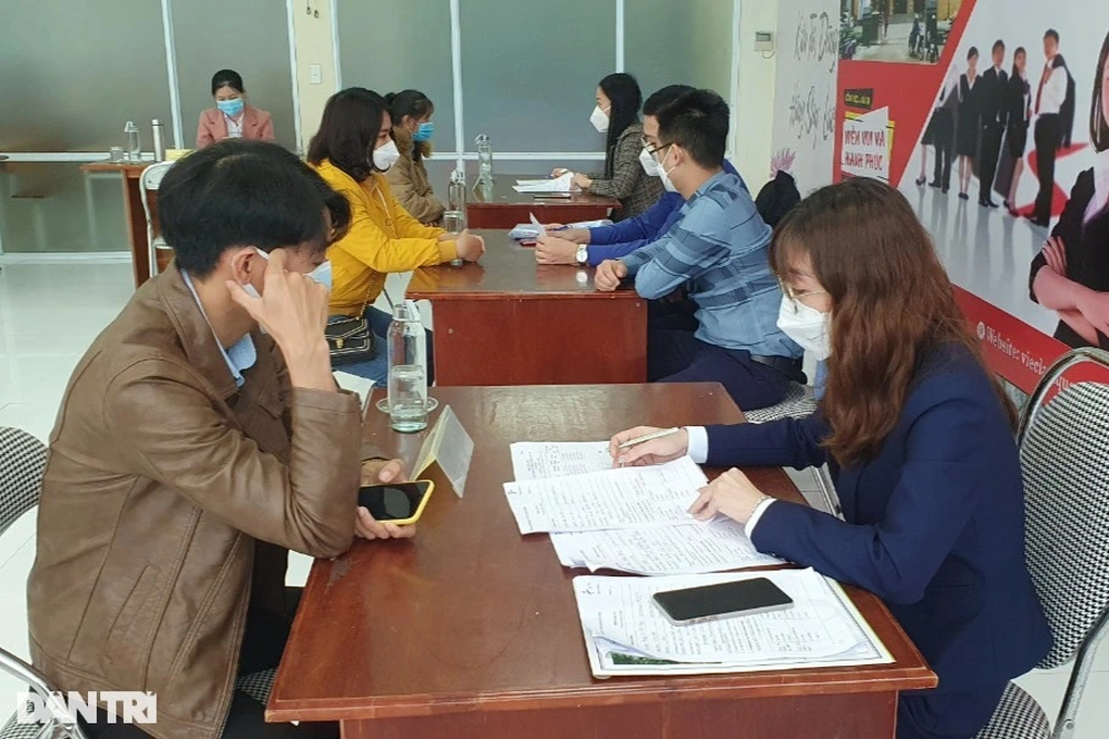 Hơn 13.000 lượt người được tư vấn việc làm, xuất khẩu lao động và du học - 1 Hơn 13.000 lượt người được tư vấn việc làm, xuất khẩu lao động và du học - 1