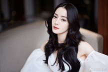 Địch Lệ Nhiệt Ba lộ diện giữa nghi vấn ở ẩn vì mang thai