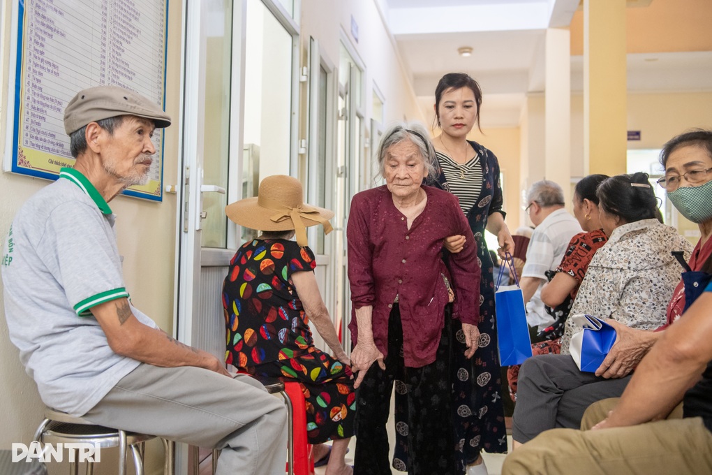 Tư vấn sức khỏe cộng đồng: Trao truyền niềm tin, sẻ chia với người dân - 1 Tư vấn sức khỏe cộng đồng: Trao truyền niềm tin, sẻ chia với người dân - 1
