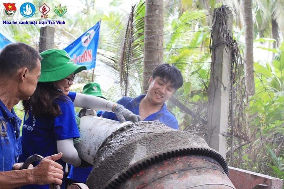 Nam thần Chủ tịch Hội sinh viên với cú đúp giải thưởng danh giá - 2 Nam thần Chủ tịch Hội sinh viên với cú đúp giải thưởng danh giá - 2