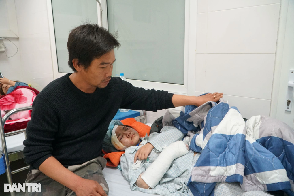 Ngày Tết buồn của người mẹ có 2 con vừa bị tai nạn nghiêm trọng - 3 Ngày Tết buồn của người mẹ có 2 con vừa bị tai nạn nghiêm trọng - 3
