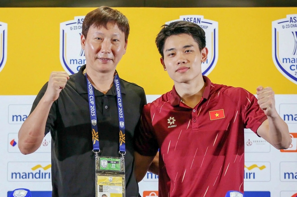 Đình Bắc nói về cơ hội vô địch sau khi U23 Việt Nam thắng U23 Campuchia - 1 Đình Bắc nói về cơ hội vô địch sau khi U23 Việt Nam thắng U23 Campuchia