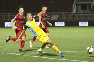 Thua đậm Quảng Nam, đội cuối bảng Khánh Hoà gần hết hy vọng