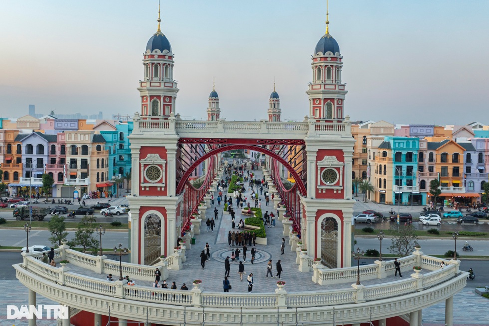 Giới trẻ Hà Nội khám phá vũ trụ giải trí độc nhất miền Bắc - 12 Giới trẻ Hà Nội khám phá vũ trụ giải trí độc nhất miền Bắc - 12