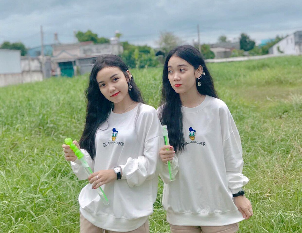 Chị em sinh đôi vừa đa tài, vừa xinh xắn hút hồn - 7 Chị em sinh đôi vừa đa tài, vừa xinh xắn hút hồn - 7