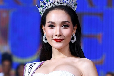 Nhan sắc rực lửa của tân Hoa hậu chuyển giới quốc tế