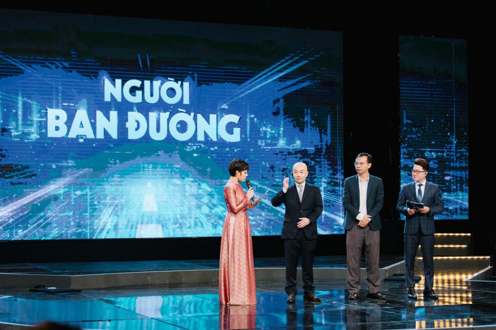 Toyota chung tay vì an toàn giao thông Việt Nam qua chương trình Người bạn đường - 1 Toyota chung tay vì an toàn giao thông Việt Nam qua chương trình Người bạn đường - 1