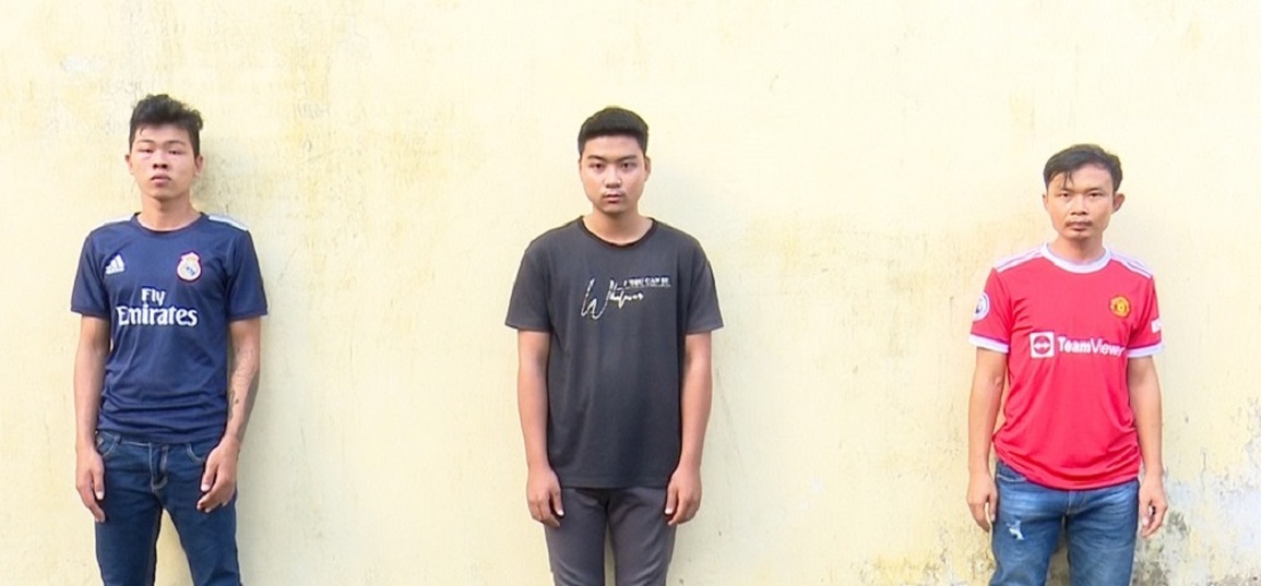 Con bạc lao vào hành hung công an để giải vây cho đồng bọn - 1 Con bạc lao vào hành hung công an để giải vây cho đồng bọn - 1