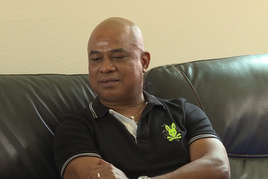 Hành trình 17 năm miệt mài tìm mẹ của chàng ca sĩ người Mỹ gốc Việt