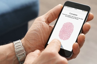 Apple "chậm chân" đến nỗi đến năm 2021 iPhone mới có cảm biến vân tay dưới màn hình