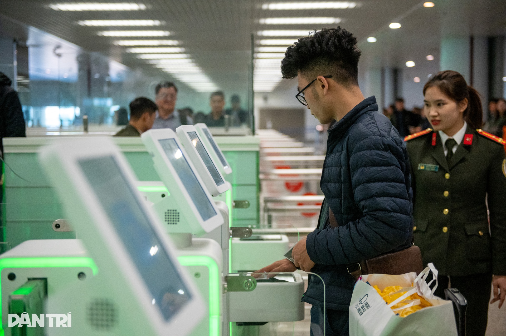 Autogate: Lời giải cho bài toán ùn tắc xuất nhập cảnh ở sân bay - 7 Autogate: Lời giải cho bài toán ùn tắc xuất nhập cảnh ở sân bay - 7