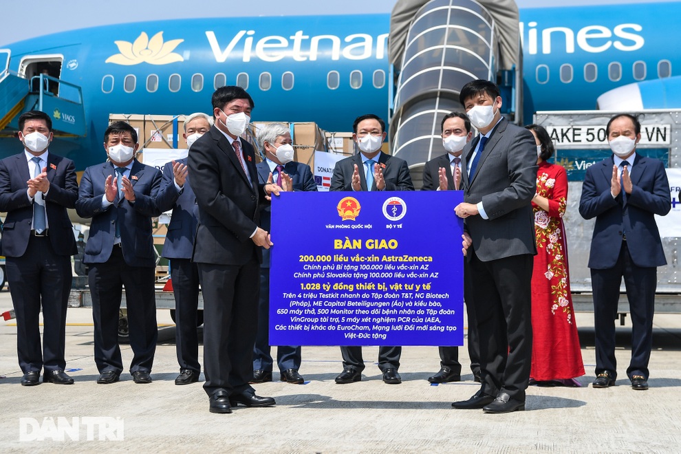 Chủ tịch Quốc hội với kết quả của hoạt động ngoại giao vắc xin tại Châu Âu - 3 Chủ tịch Quốc hội với kết quả của hoạt động ngoại giao vắc xin tại Châu Âu - 3