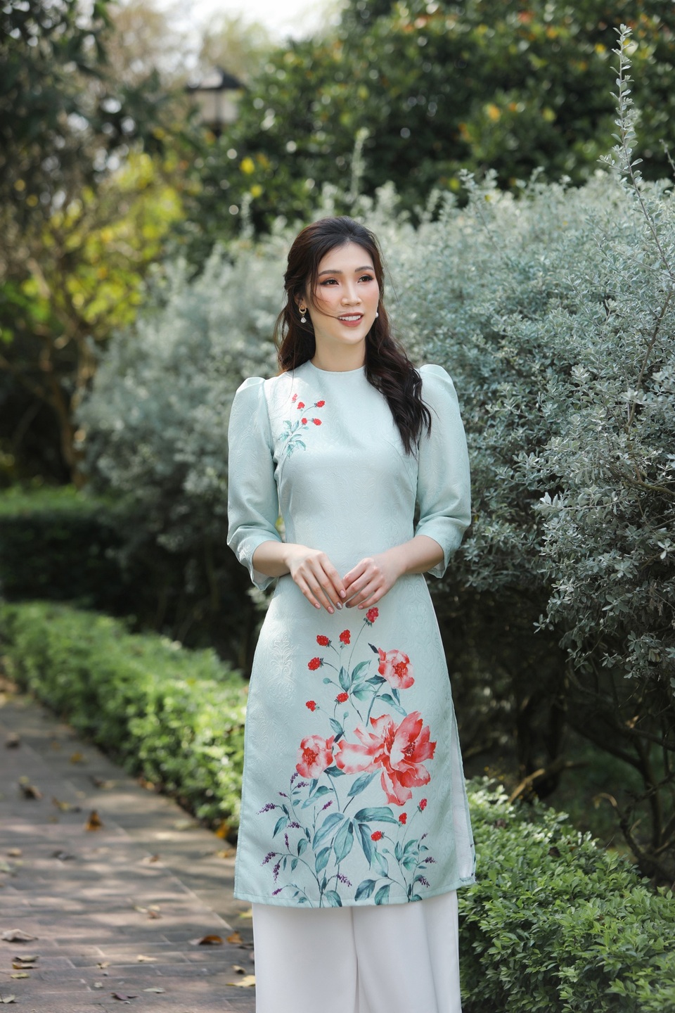 Hoa hậu Phí Thuỳ Linh lên dự định đón Tết, ước có thêm con gái - 10 Hoa hậu Phí Thuỳ Linh lên dự định đón Tết, ước có thêm con gái - 10