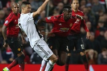 C.Ronaldo đã thể hiện đẳng cấp vượt trội so với Paul Pogba