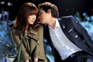 Kang Ji Hwan mừng vì làm người yêu Yoon Eun Hye
