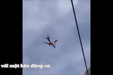 Động cơ máy bay phát nổ vì va phải chim sau khi cất cánh