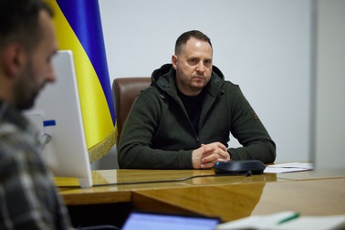 Báo Anh hé lộ nhân vật nắm quyền lực ngầm ở Ukraine