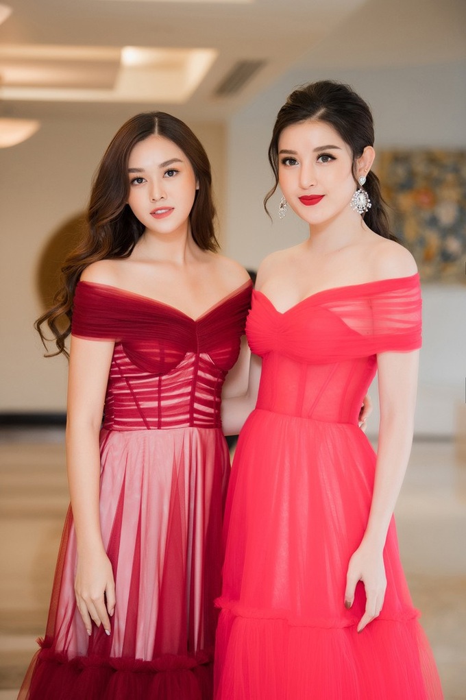 Tường San-Huyền My khoe vai trần nuột nà, Đỗ Mỹ Linh diện váy xẻ táo bạo - Ảnh 8. Tường San-Huyền My khoe vai trần nuột nà, Đỗ Mỹ Linh diện váy xẻ táo bạo - Ảnh 8.