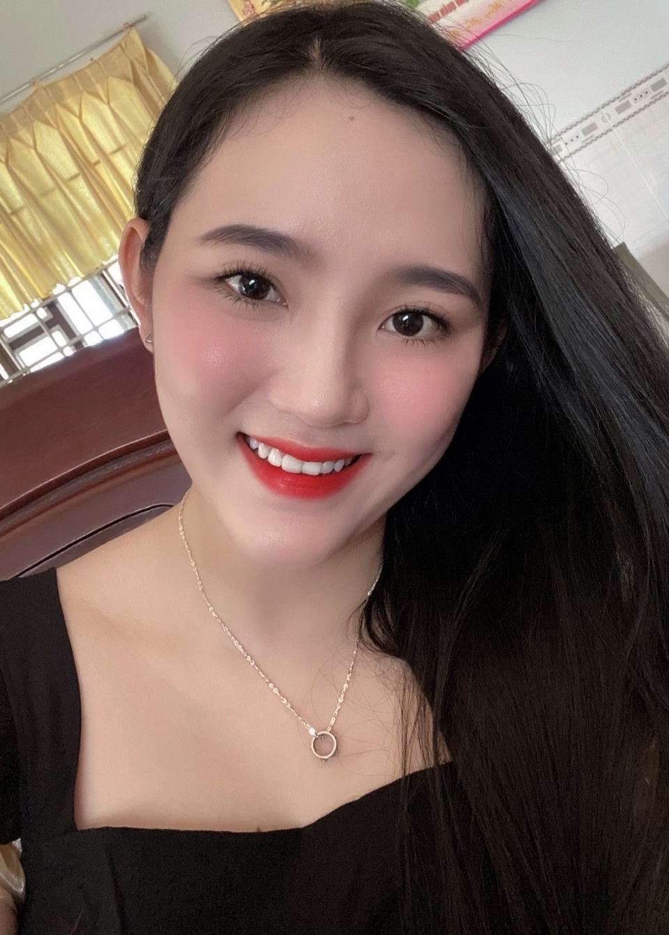 Những cô gái xinh đẹp gác bằng Đại học lên đường nhập ngũ - 2 Những cô gái xinh đẹp gác bằng Đại học lên đường nhập ngũ - 2