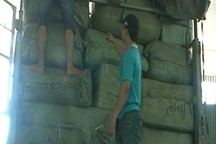 Bắt xe chở hơn 200 kiện hàng lậu trị giá 1,5 tỷ đồng