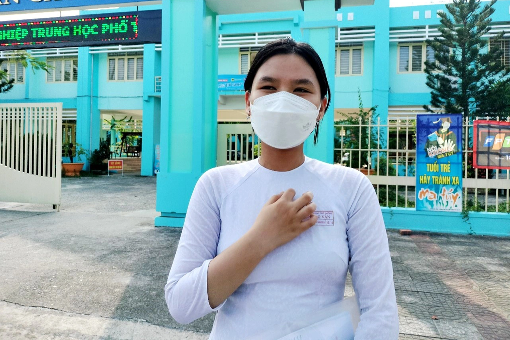Thí sinh nói đề thi tốt nghiệp THPT tiếng Anh khá dễ - 5 Thí sinh nói đề thi tốt nghiệp THPT tiếng Anh khá dễ - 5