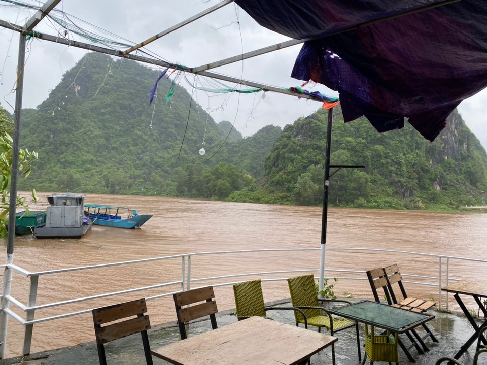 Nhiều điểm du lịch tại Phong Nha – Kẻ Bàng tạm ngừng đón khách vì mưa lũ - 2 Nhiều điểm du lịch tại Phong Nha – Kẻ Bàng tạm ngừng đón khách vì mưa lũ - 2