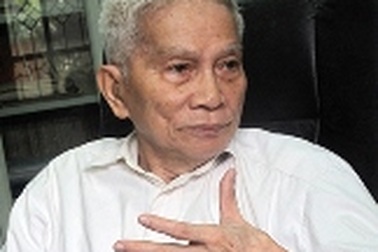 GS Hoàng Tụy: Quay lại kiểu thi cũ là một tội ác đối với con em chúng ta