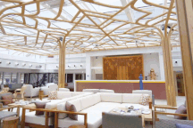 Du thuyền vừa đưa gần 1.000 khách Trung Quốc tới Hạ Long có gì đặc biệt?